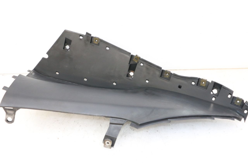 photo de RECHTER VOETSTEUN BMW C1 125 (2000 - 2003) - Bevestigingspunten