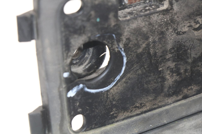 photo de RECHTER VOETSTEUN KYMCO DINK STREET 125 (2009 - 2014) - Detail van het onderdeel