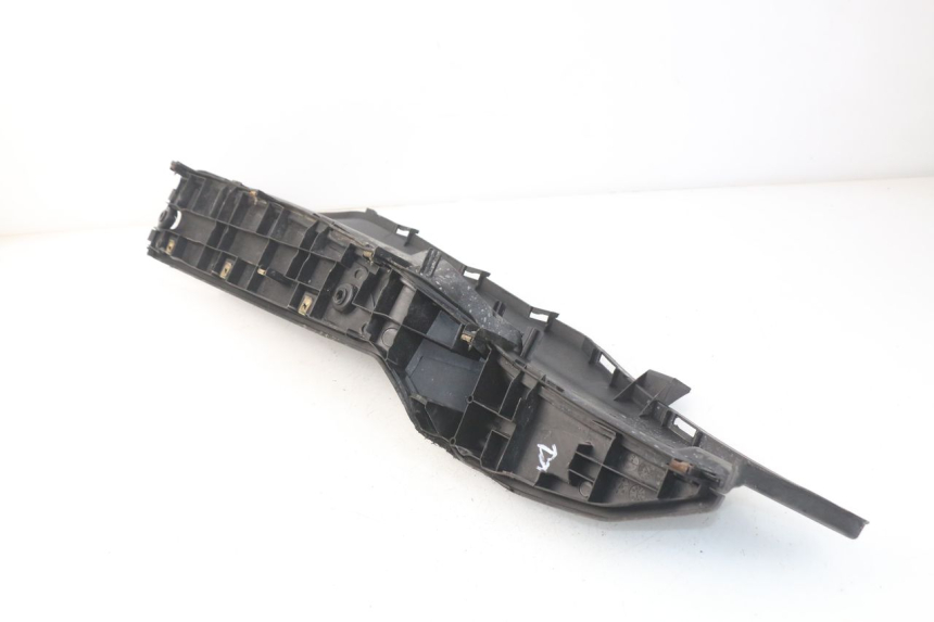 photo de RECHTER VOETSTEUN KYMCO DINK STREET 125 (2009 - 2014) - Andere kijkhoek