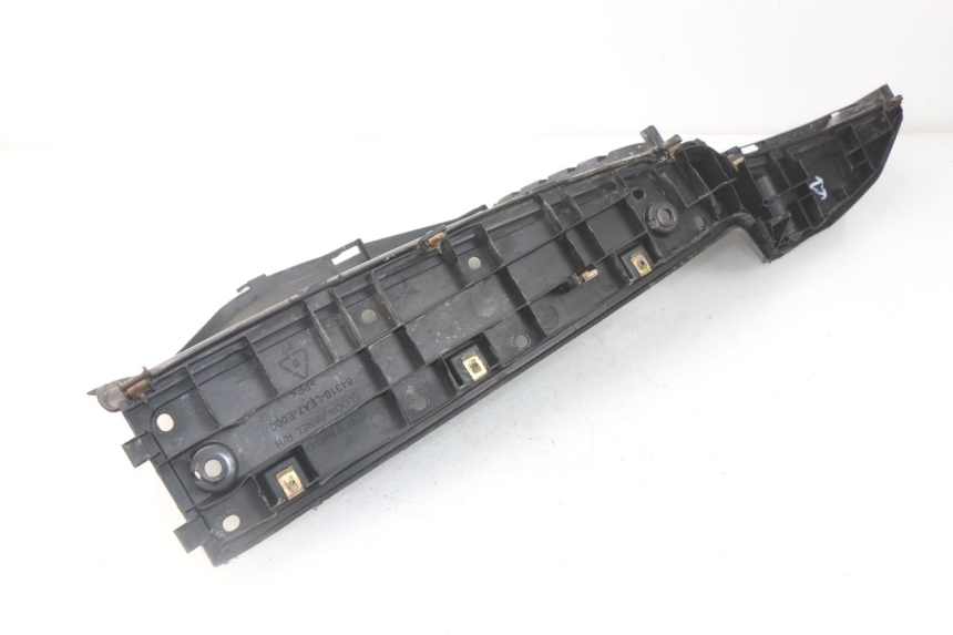 photo de RECHTER VOETSTEUN KYMCO DINK STREET 125 (2009 - 2014) - Overzicht