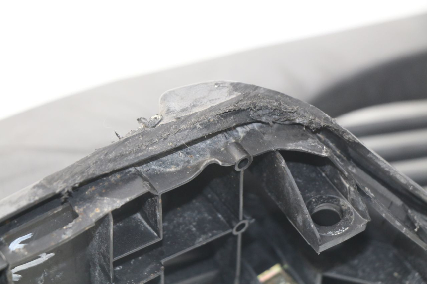 photo de RECHTER VOETSTEUN KYMCO DINK STREET 125 (2009 - 2014) - Markeringen en referenties