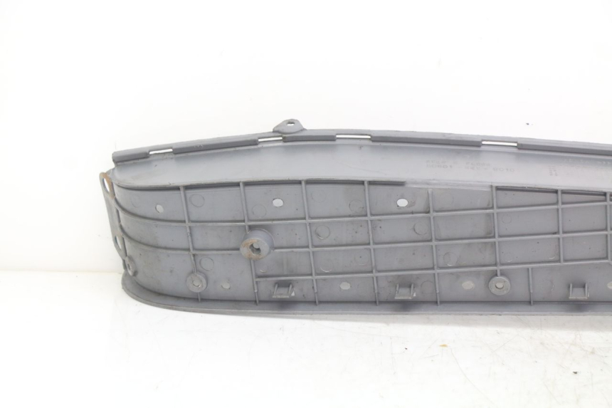 photo de RECHTER VOETSTEUN HONDA FES PANTHEON 2T 125 (1998 - 2002) - Zoom op gebruiksstaat