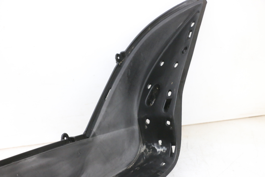 photo de RECHTER VOETSTEUN JM MOTORS GTS 125 (2015 - 2019) - Detail van het onderdeel