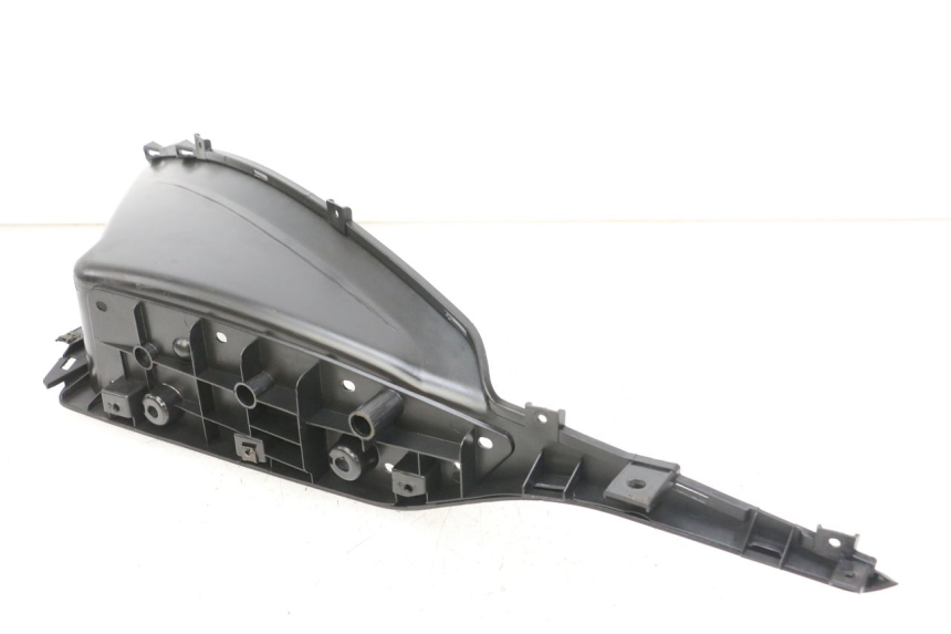 photo de RECHTER VOETSTEUN KYMCO X-TOWN XTOWN 125 (2016 - 2021) - Detail van het onderdeel