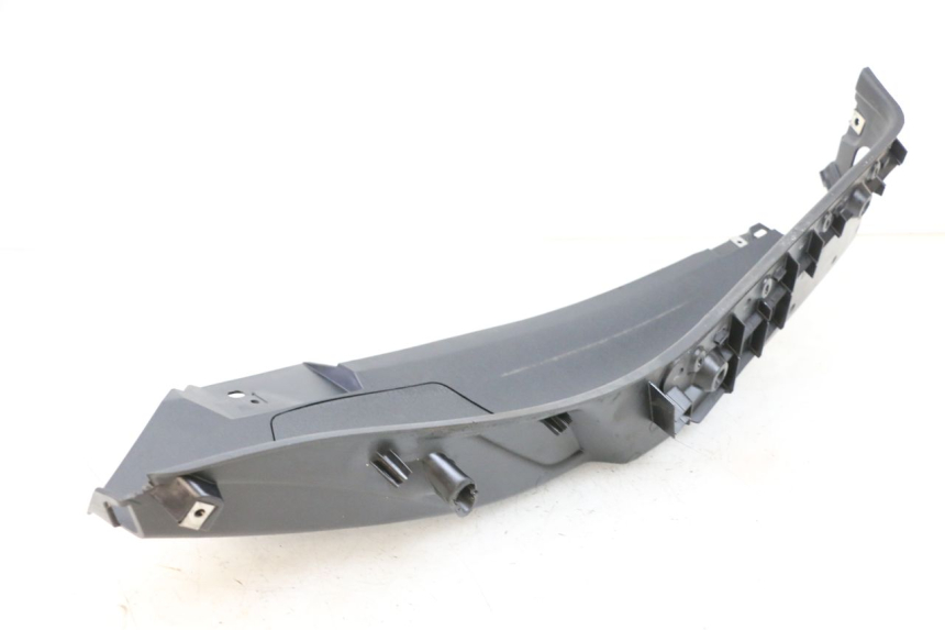 photo de RECHTER VOETSTEUN PIAGGIO MP3 HPE 350 (2018 - 2020) - Detail van het onderdeel