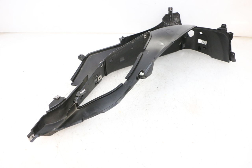 photo de RECHTER VOETSTEUN PIAGGIO MP3 HPE 300 (2019 - 2026) - Bevestigingspunten