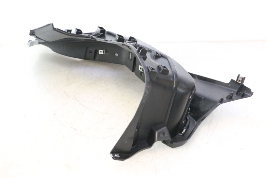 photo de RECHTER VOETSTEUN PIAGGIO MP3 HPE 530 (2022 - 2026) - Technische close-up