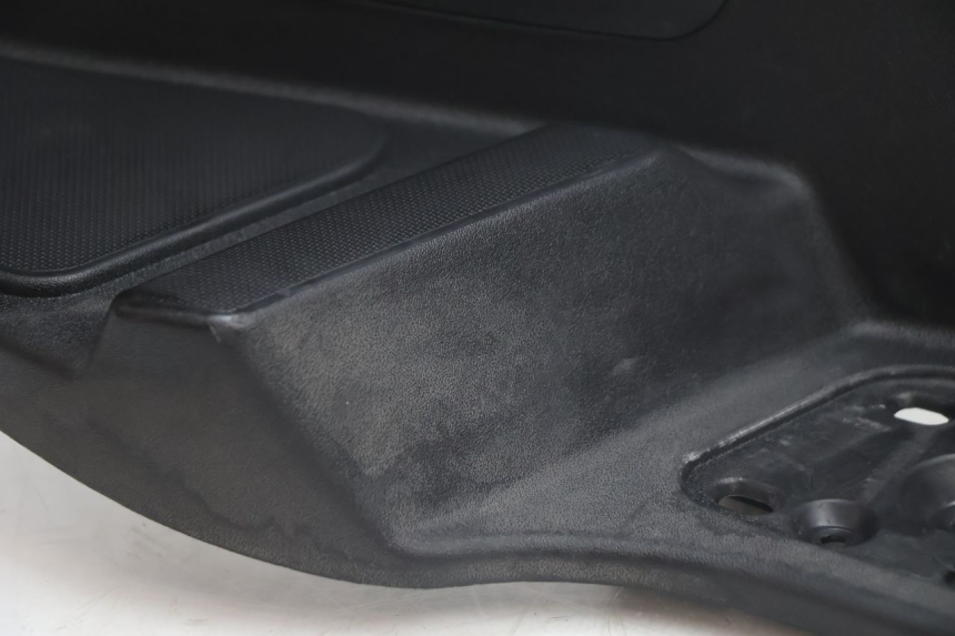 photo de RECHTER VOETSTEUN PIAGGIO MP3 LT 300 (2010 - 2016) - Technische close-up
