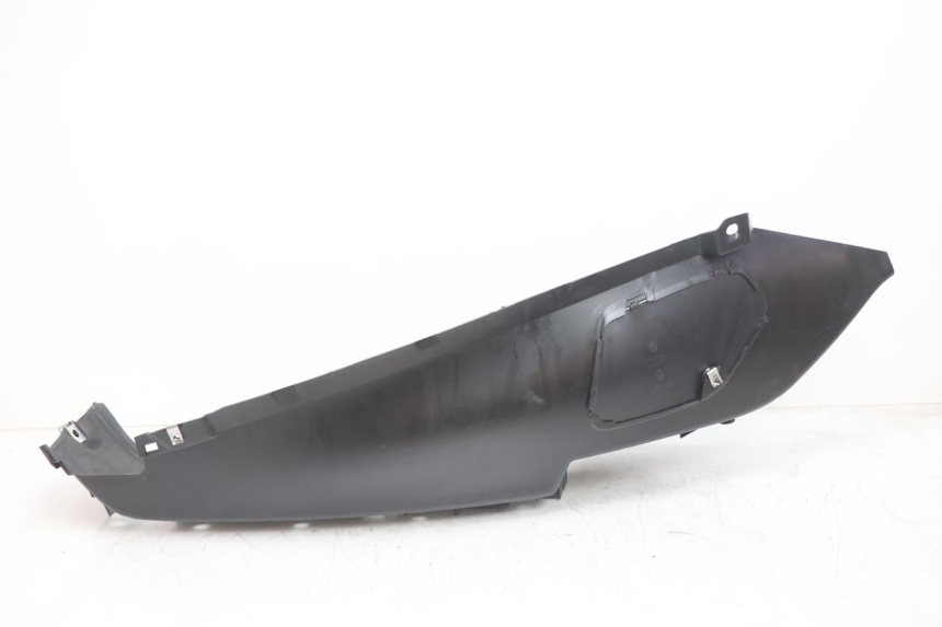 photo de RECHTER VOETSTEUN PIAGGIO MP3 LT 300 (2010 - 2016) - Bevestigingspunten