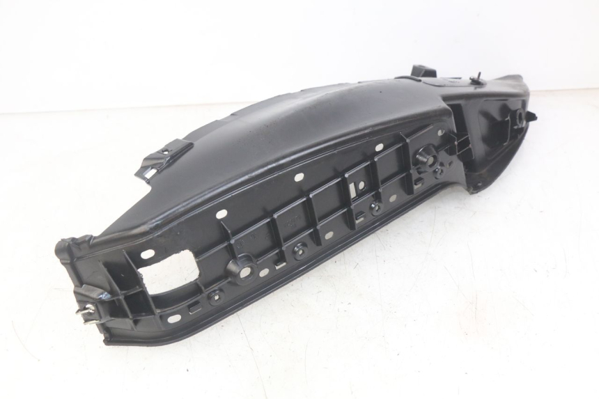 photo de RECHTER VOETSTEUN PIAGGIO MP3 RL 250 (2006 - 2010) - Detail van het onderdeel