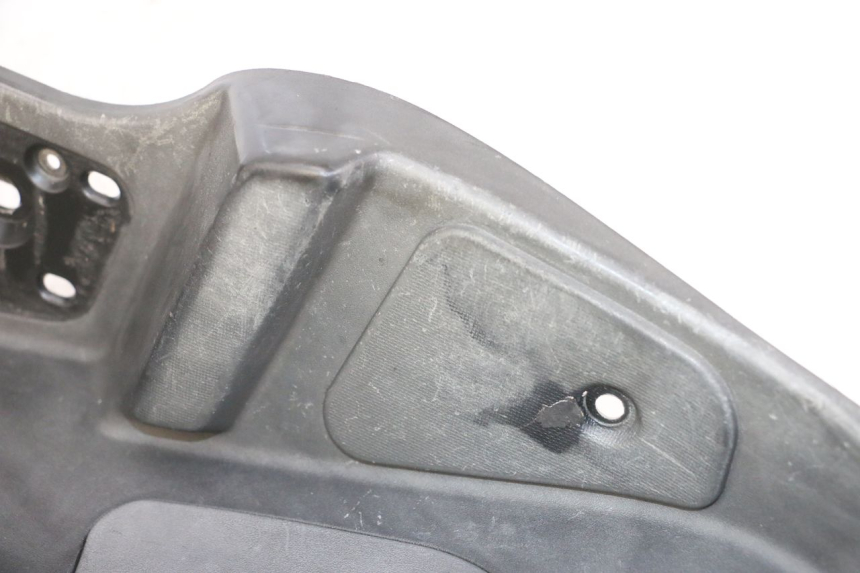 photo de RECHTER VOETSTEUN PIAGGIO MP3 500 (2011 - 2015) - Detail van het onderdeel