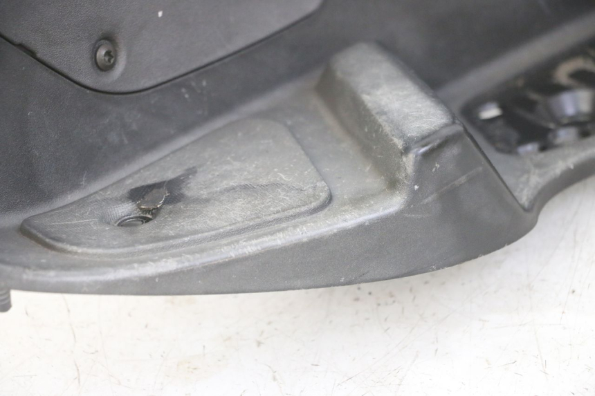 photo de RECHTER VOETSTEUN PIAGGIO MP3 500 (2011 - 2015) - Gecontroleerd onderdeel