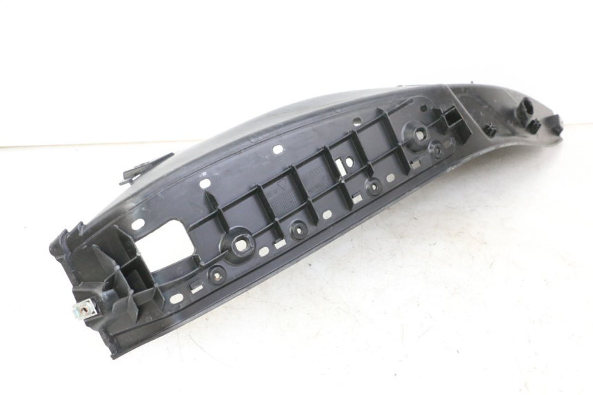 photo de RECHTER VOETSTEUN PIAGGIO MP3 500 (2014 - 2017) - Detail van het onderdeel