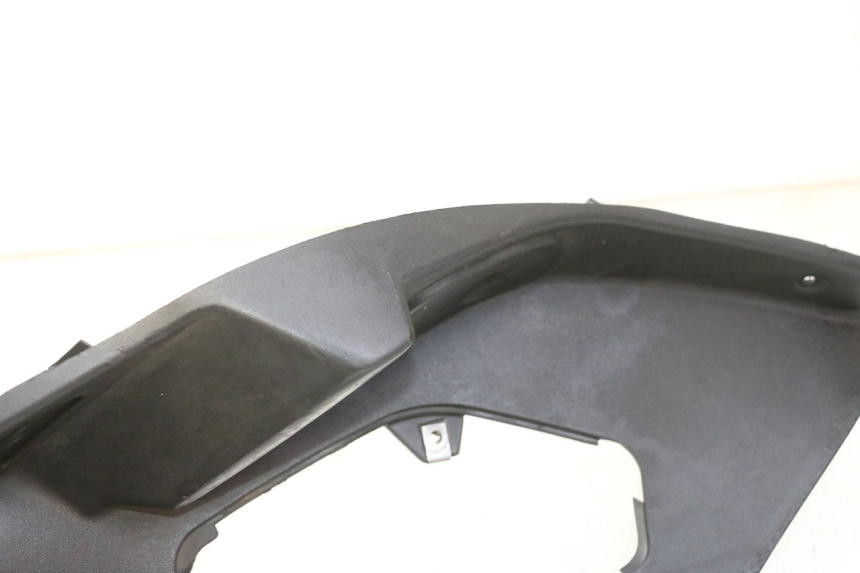 photo de RECHTER VOETSTEUN PIAGGIO MP3 125 (2006 - 2014) - Detail van het onderdeel