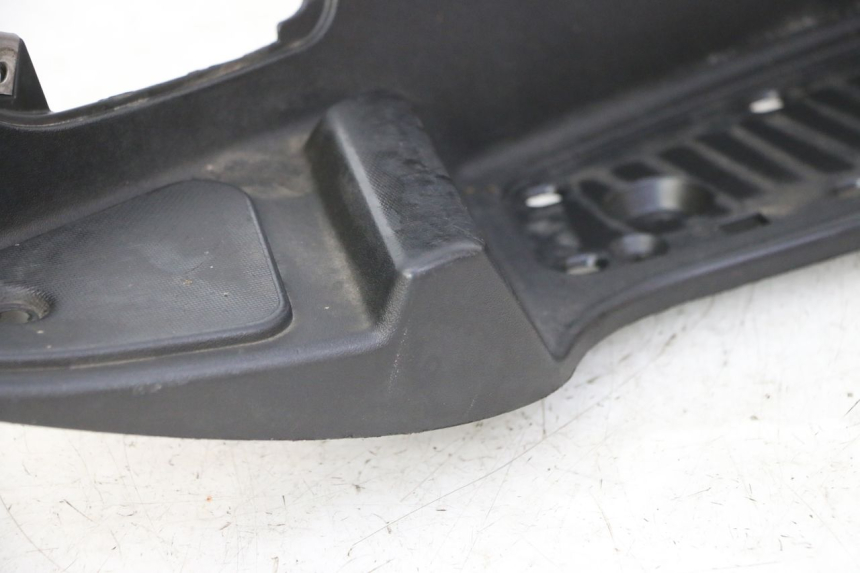 photo de RECHTER VOETSTEUN PIAGGIO MP3 125 (2006 - 2014) - Staat van het oppervlak