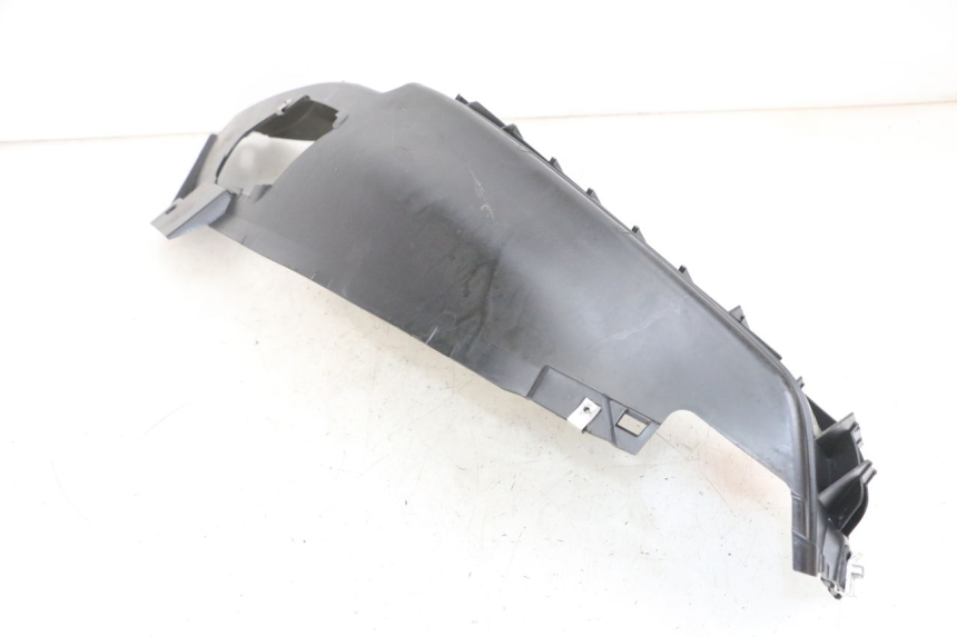 photo de RECHTER VOETSTEUN PIAGGIO MP3 500 (2016 - 2018) - Detail van het onderdeel