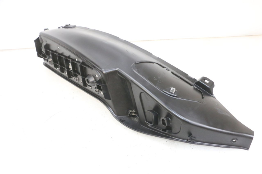 photo de RECHTER VOETSTEUN PIAGGIO MP3 RL 250 (2006 - 2010) - Detail van het onderdeel