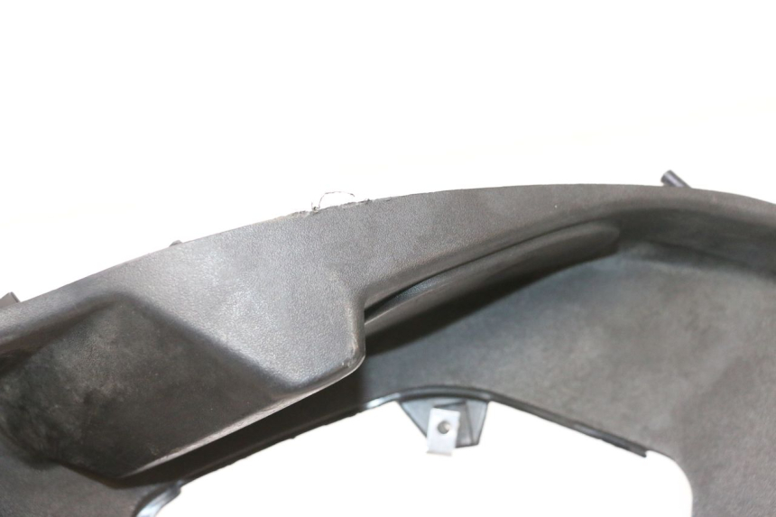 photo de RECHTER VOETSTEUN PIAGGIO MP3 RL 250 (2006 - 2010) - Detail van het onderdeel