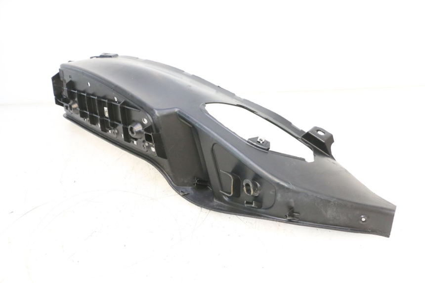 photo de RECHTER VOETSTEUN PIAGGIO MP3 RL 250 (2006 - 2010) - Technische close-up