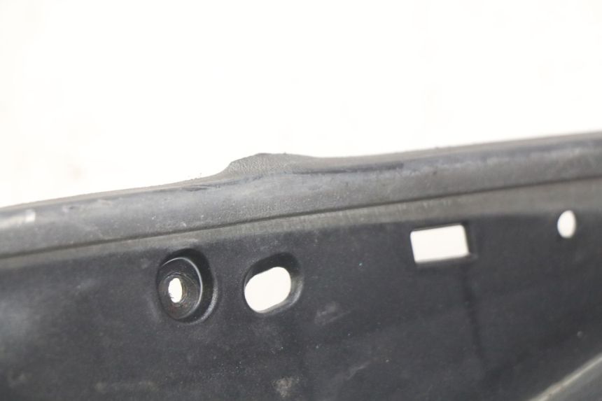 photo de RECHTS VOETSTEUN PEUGEOT SATELIS 125 (2006 - 2009) - Technische close-up