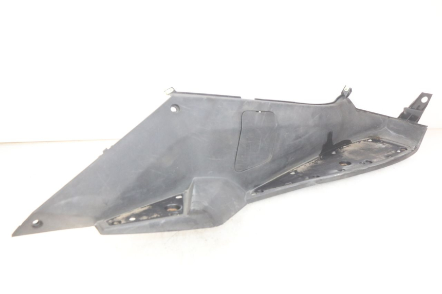 photo de RECHTS VOETSTEUN PEUGEOT SATELIS 125 (2006 - 2009) - Staat van het oppervlak