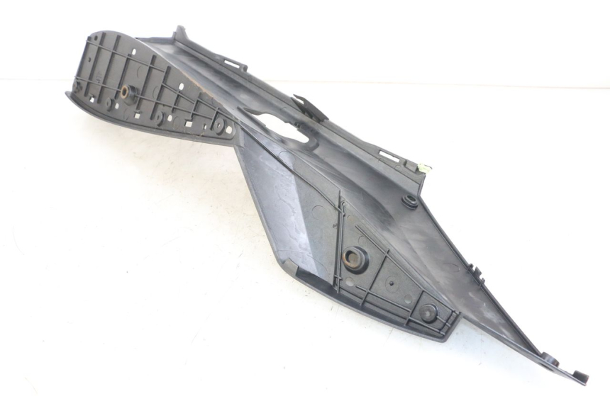 photo de RECHTS VOETSTEUN PEUGEOT SATELIS 125 (2006 - 2009) - Detail van het onderdeel