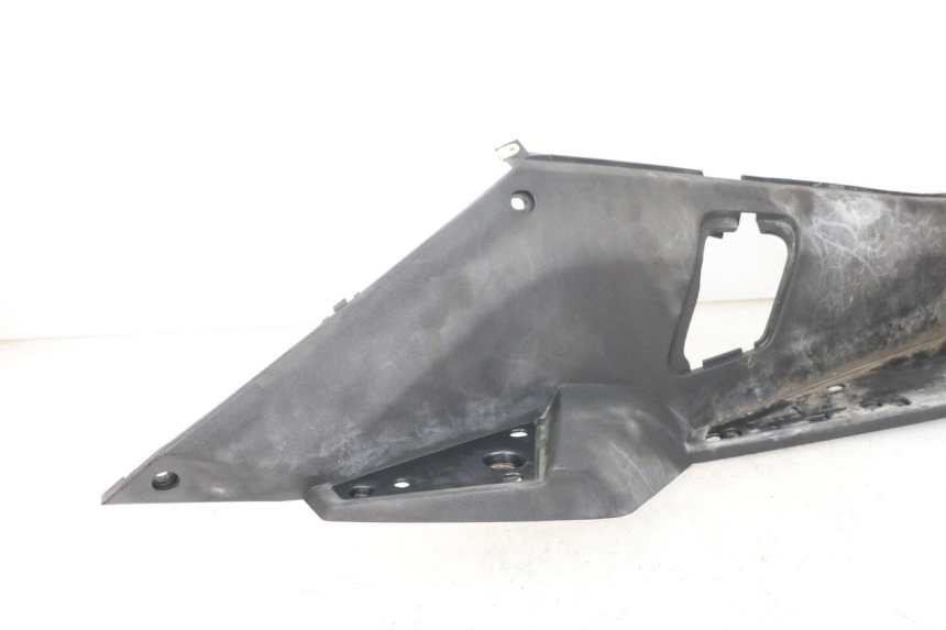 photo de RECHTS VOETSTEUN PEUGEOT SATELIS 125 (2006 - 2009) - Bevestigingspunten