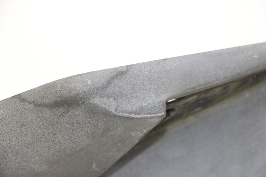 photo de RECHTER VOETSTEUN PEUGEOT SATELIS 250 (2006 - 2012) - Detail van het onderdeel