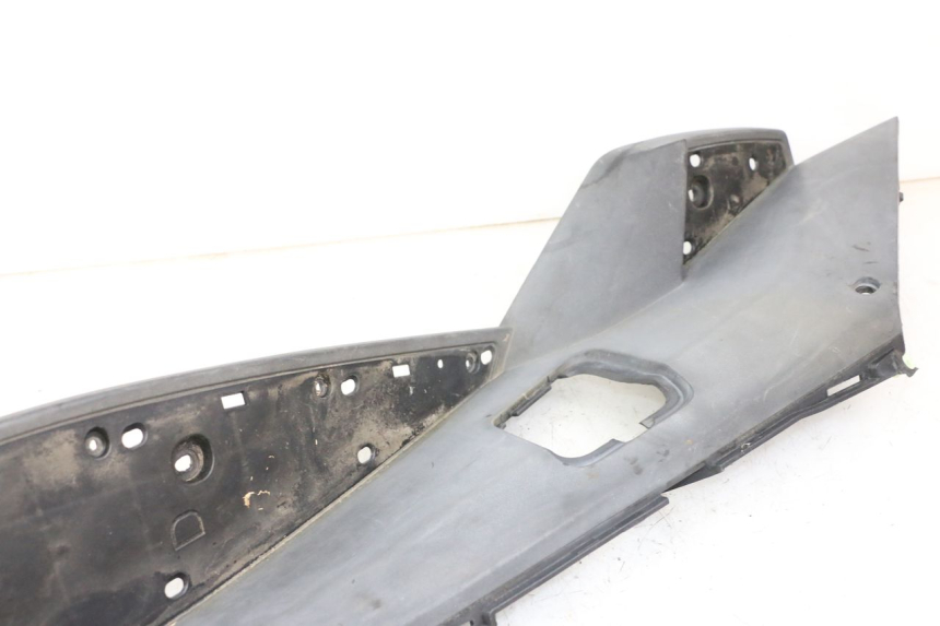 photo de RECHTER VOETSTEUN PEUGEOT SATELIS 250 (2006 - 2012) - Zoom op gebruiksstaat