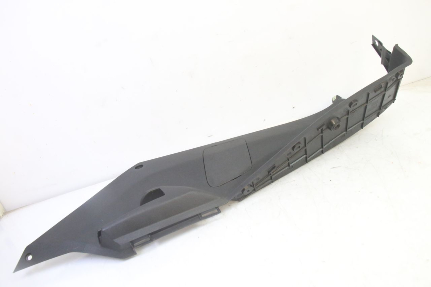 photo de RECHTER VOETSTEUN PEUGEOT SATELIS 125 (2013 - 2018) - Andere kijkhoek