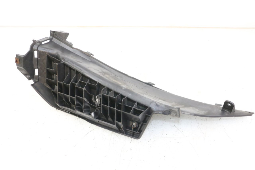 photo de RECHTER VOETSTEUN SUZUKI BURGMAN 125 (2007 - 2014) - Andere kijkhoek