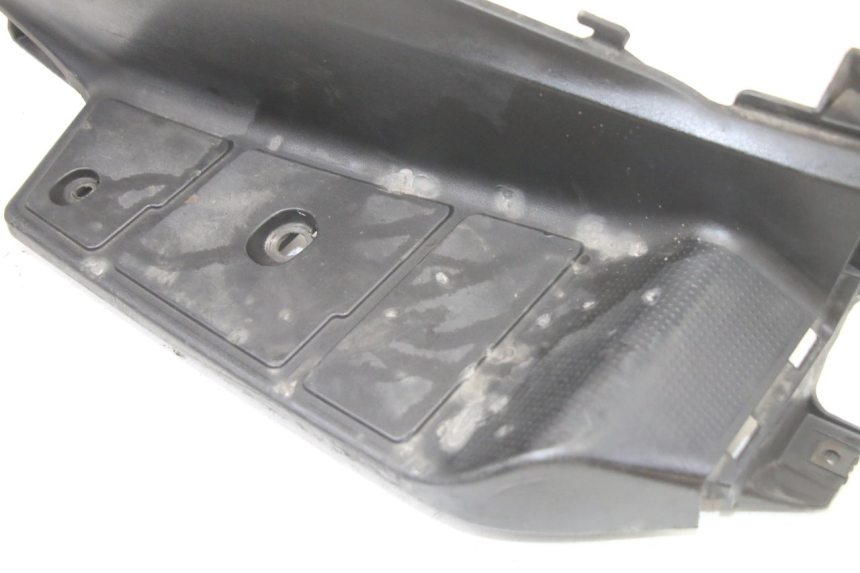 photo de RECHTER VOETSTEUN SUZUKI BURGMAN 125 (2015 - 2017) - Zoom op gebruiksstaat