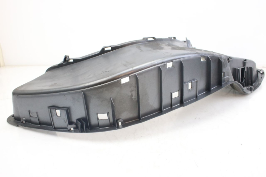 photo de RECHTER VOETSTEUN PIAGGIO X9 EVOLUTION 125 (2003 - 2007) - Technische close-up