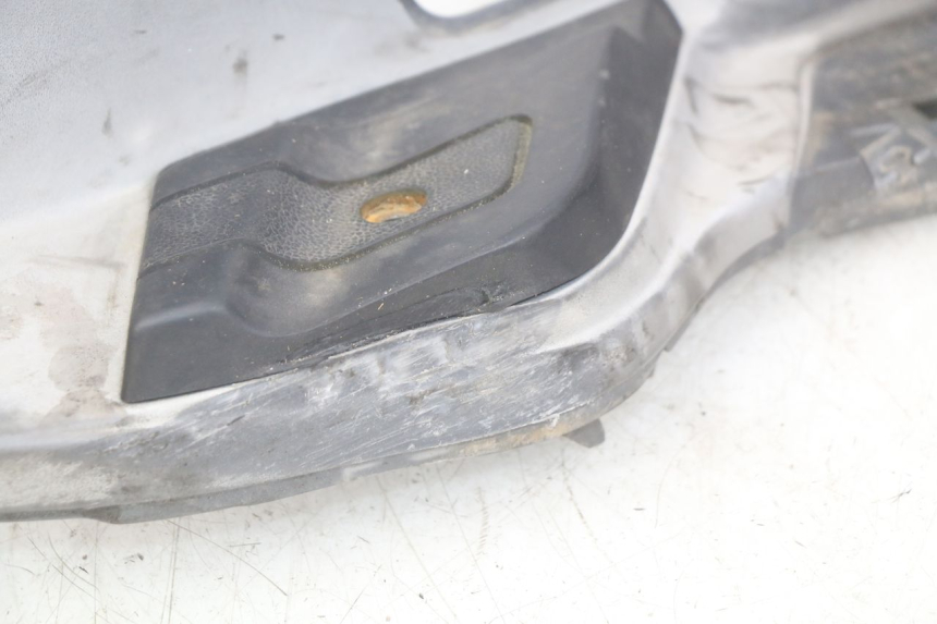 photo de RECHTER VOETSTEUN PIAGGIO X9 EVOLUTION 125 (2003 - 2007) - Bevestigingspunten