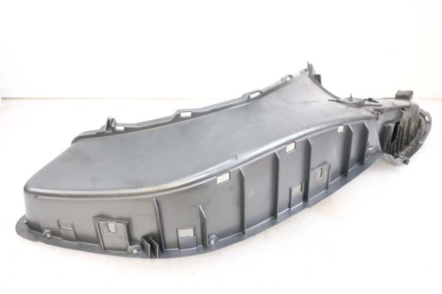 photo de RECHTER VOETSTEUN PIAGGIO X9 125 (2000 - 2003) - Detail van het onderdeel