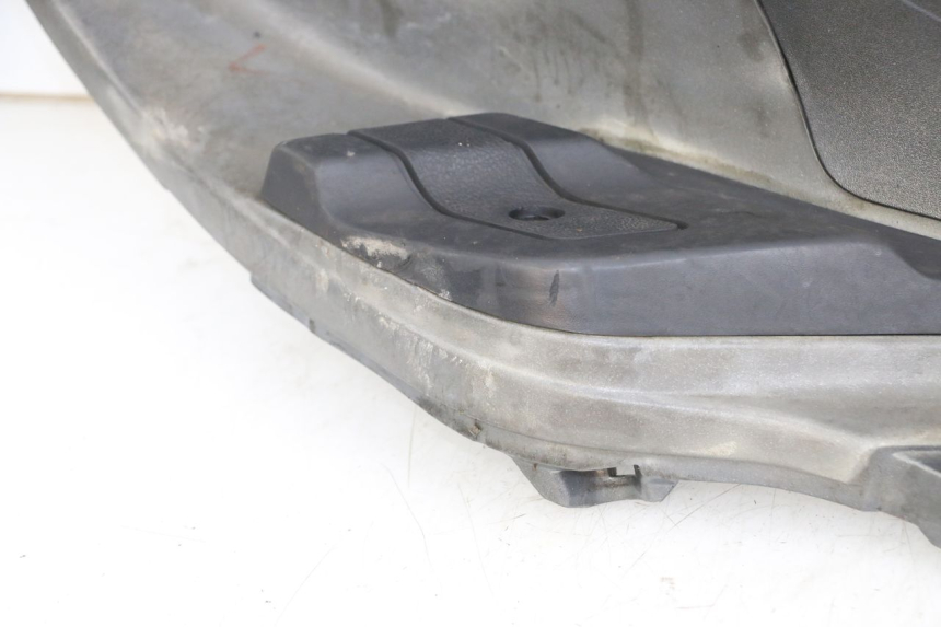 photo de RECHTER VOETSTEUN PIAGGIO X9 125 (2000 - 2003) - Overzicht