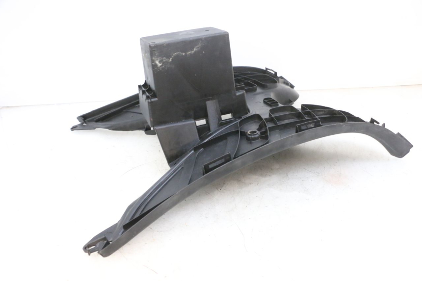 photo de VOETSTEUN PEUGEOT ELYSEO 125 (1999 - 2004) - Zoom op componenten