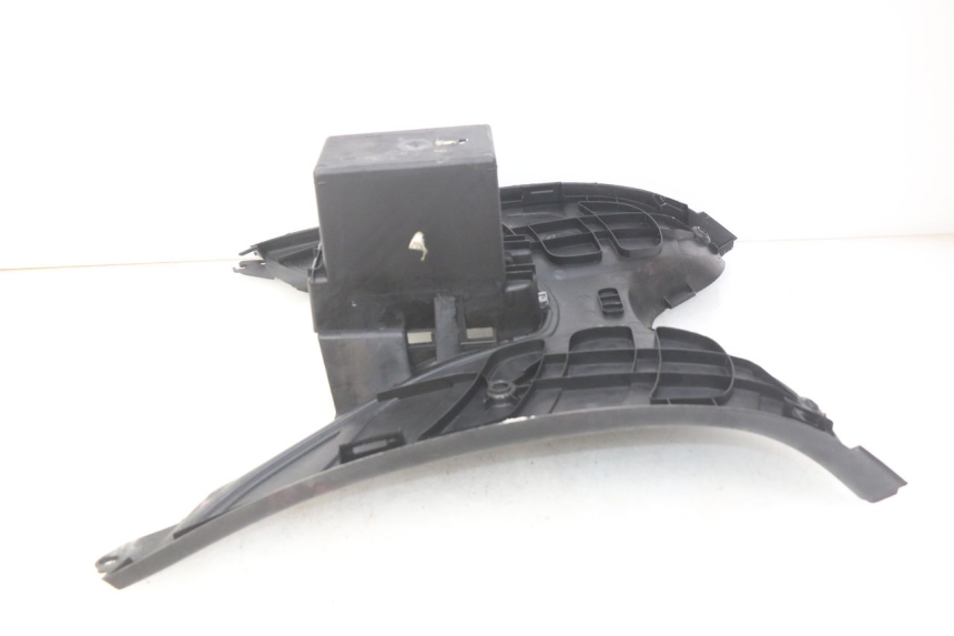 photo de VOETSTEUN PEUGEOT ELYSTAR 50 (2002 - 2014) - Staat van het oppervlak