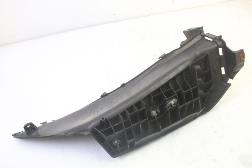 photo de LINKER VOETSTEUN SUZUKI BURGMAN 125 (2007 - 2014) - Bevestigingspunten