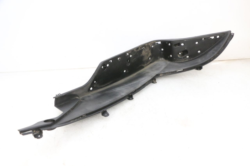 photo de LINKER VOETSTEUN JM MOTORS GTS 125 (2015 - 2019) - Bevestigingspunten