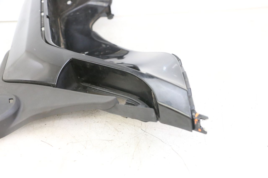 photo de LINKER VOETSTEUN PIAGGIO IE MP3 YOURBAN 300 (2011 - 2016) - Kenmerkende details