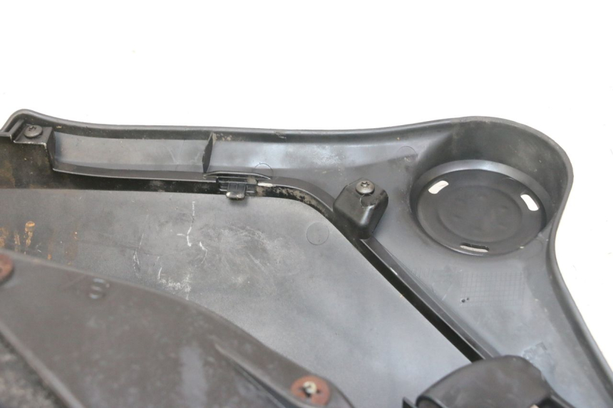 photo de LINKER VOETSTEUN PIAGGIO IE MP3 YOURBAN 300 (2011 - 2016) - Bevestigingspunten