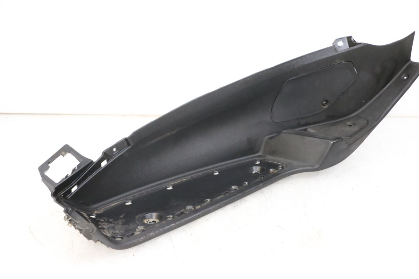 photo de LINKER VOETSTEUN PIAGGIO MP3 500 (2011 - 2015) - Bevestigingspunten