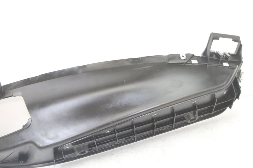 photo de LINKER VOETSTEUN PIAGGIO MP3 500 (2014 - 2017) - Bevestigingspunten