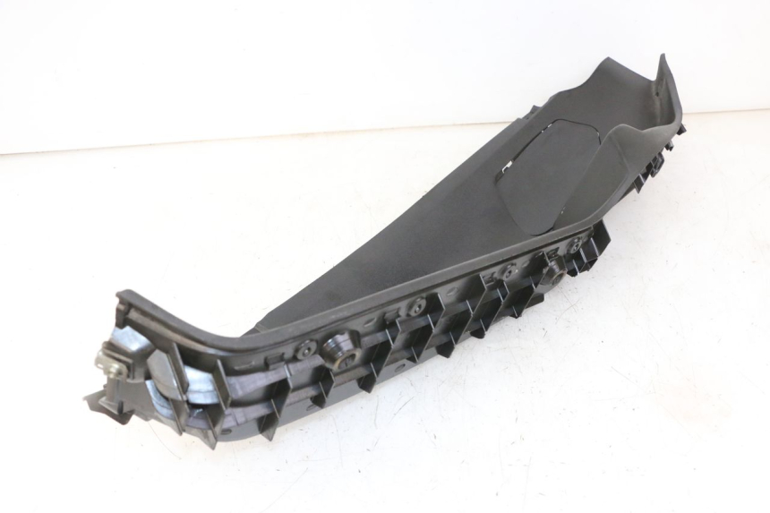 photo de LINKER VOETSTEUN PIAGGIO MP3 500 (2011 - 2015) - Detail van het onderdeel