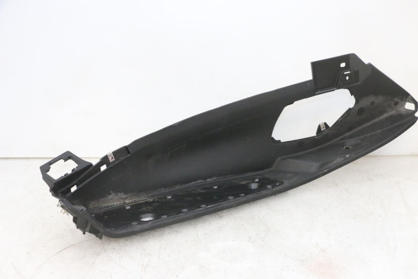 photo de LINKER VOETSTEUN PIAGGIO MP3 500 (2016 - 2018) - Kenmerkende details