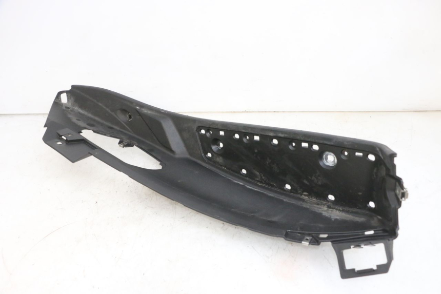 photo de LINKER VOETSTEUN PIAGGIO MP3 500 (2016 - 2018) - Bevestigingspunten