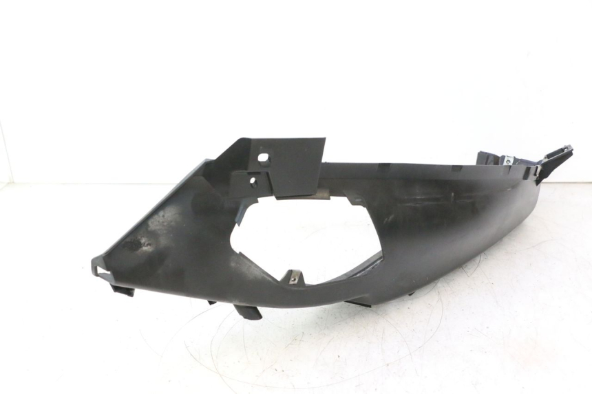 photo de LINKER VOETSTEUN PIAGGIO MP3 500 (2016 - 2018) - Bevestigingspunten