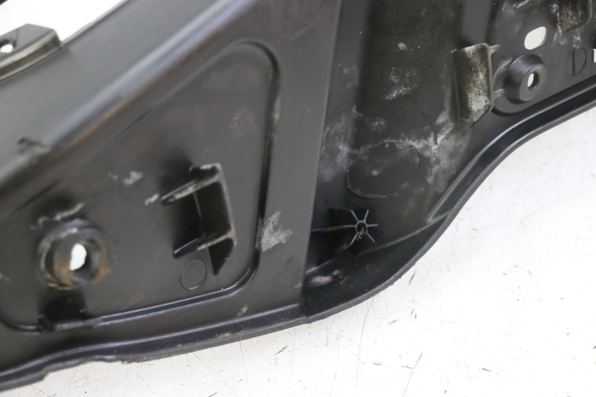 photo de LINKER VOETSTEUN PIAGGIO X8 125 (2004 - 2007) - Technische close-up