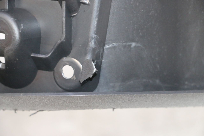 photo de LINKER VOETSTEUN JM MOTORS R-MAX TECH 50 (2024 - 2026) - Detail van het onderdeel